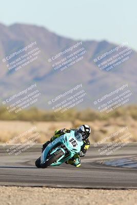 media/Dec-07-2025-CVMA (Sun) [[3e7d2de5dc]]/Race 16-Formula Middleweight/